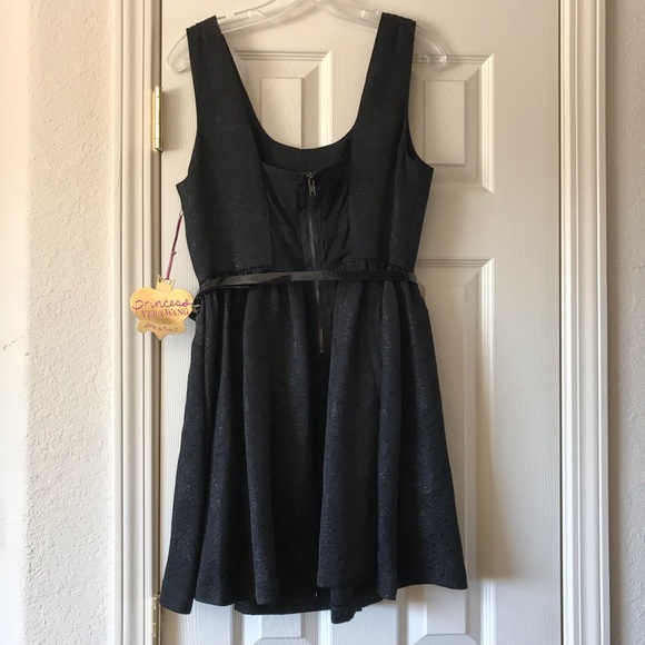 Princess Vera Wang black dress sheer back detail - Picture 4 of 4